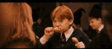 Ron Weasley Eat GIF - Ron Weasley Eat Chicken GIFs