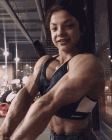 Muscle Woman Female Bodybuilder GIF - Muscle Woman Female Bodybuilder Fbb GIFs