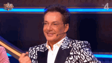 Jamming Gerard Joling GIF - Jamming Gerard Joling The Masked Singer GIFs