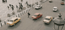 Chase Chase Me GIF - Chase Chase Me Come On GIFs