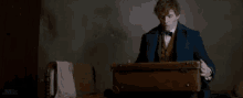 Fantastic Beasts Fantastic Beasts And Where To Find Them GIF - Fantastic Beasts Fantastic Beasts And Where To Find Them Suitcase GIFs
