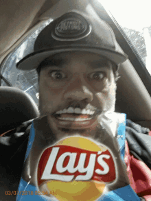 Lays Potato Chip GIF - Lays Potato Chip Selfie GIFs