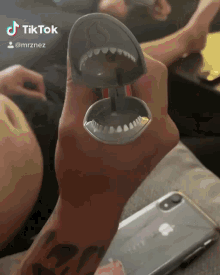 shark tiburon scary toy ocean