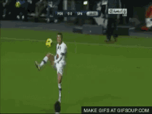 Ronaldo Haciendo Jugada Contra España GIF - Buena Jugada Juego Bonito Futbol GIFs
