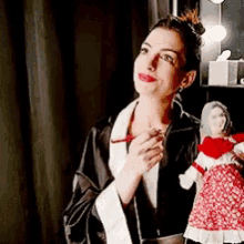 Anne Hathaway Doll GIF - Anne Hathaway Doll GIFs