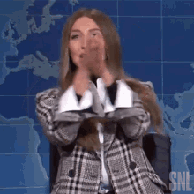 Clapping Janet Noonan GIF - Clapping Janet Noonan Saturday Night Live GIFs
