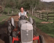 Tractor Singing GIF - Tractor Singing Musical GIFs