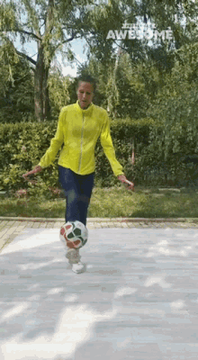 Jump Rope Peopel Are Awesome GIF - Jump Rope Peopel Are Awesome Kick Ball GIFs