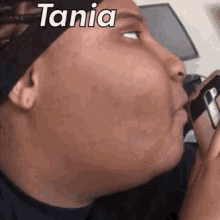 Tania GIF