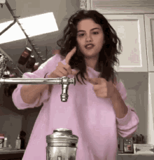 Selena Gomez Fingers Dance GIF - Selena Gomez Fingers Dance Washing Hands GIFs