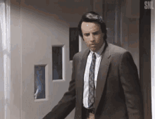 Hey What Are You Doing GIF - Hey What Are You Doing Entrance GIFs