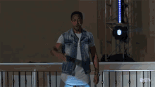 Come On Come Over Here GIF - Come On Come Over Here Come Up GIFs
