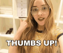 Taylor R Thumbs Up GIF - Taylor R Thumbs Up Approve GIFs