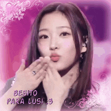 a picture of a woman blowing a kiss with the words besito para lusi 3 on the bottom