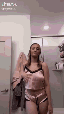 Wowsheissexy2 GIF - Wowsheissexy2 GIFs