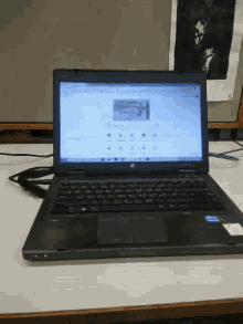 Laptop Shaking GIF - Laptop Shaking Gadget GIFs