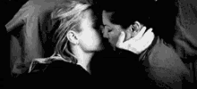 Lesbian Kissing GIF - Lesbian Kissing GIFs