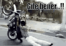 Gile Bener GIF - Gila Gile Motor GIFs