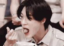 Lee Jeno Eating GIF