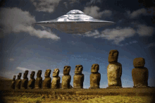 Moai GIF - Moai Ufo GIFs