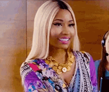 Nicki Minaj Hi GIF - Nicki Minaj Hi Awkward GIFs