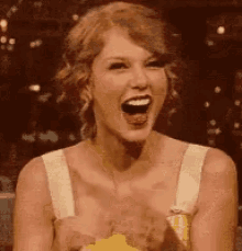 Taylor Swift Laughing GIF - Taylor Swift Laughing Happy GIFs