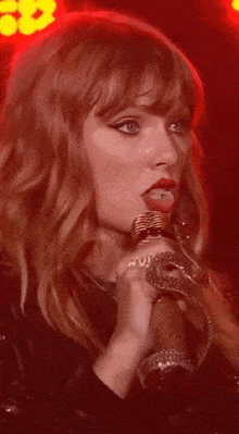 Taylor Allison Swift Saying No With Red Light GIF - Taylor Allison Swift Saying No With Red Light GIFs