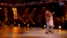 danca casal casal dancando romantico juntinhos
