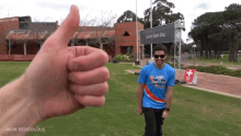 How Ridiculous Thumbs Up GIF - How Ridiculous Thumbs Up GIFs