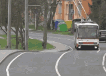Trolleybus15tr567 GIF