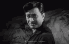 Dev Anand Bollywood GIF - Dev Anand Bollywood Leave Me Alone GIFs