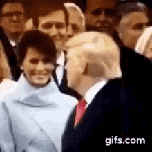 Trump Melania GIF - Trump Melania Sorriso GIFs