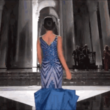 Model Gown GIF - Model Gown GIFs