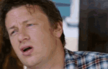 Jamie Oliver Reacted GIF - Jamie Oliver Reacted Holding GIFs