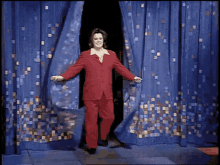 Rosie Odonnell Welcome GIF - Rosie Odonnell Welcome Entrance GIFs