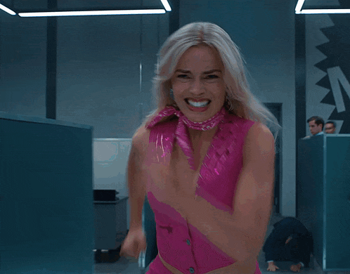Barbie Margot Robbie GIF - Barbie Margot Robbie Running - Discover & Share GIFs