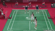 Baling Raket Badminton GIF