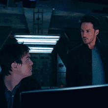 Roswell New Mexico Tyler Blackburn GIF - Roswell New Mexico Tyler Blackburn Michael Trevino GIFs