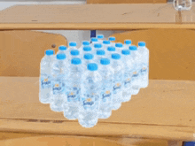 Yalnız Su şişesi GIF - Yalnız Su şişesi Ağla GIFs