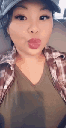 Tongue Out Hat GIF - Tongue Out Hat Selfie GIFs