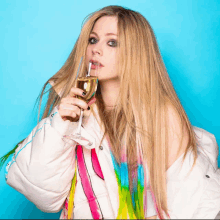 Avril Lavigne GIF
