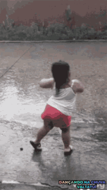 Chuva Valtatui Dance GIF - Chuva Valtatui Dance Under The Rain GIFs