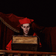 The Amsterdam Dungeon Judge GIF - The Amsterdam Dungeon Amsterdam Dungeon Amsterdam GIFs
