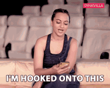 Im Hooked On To This Sonakshi Sinha GIF - Im Hooked On To This Sonakshi Sinha Pinkvilla GIFs