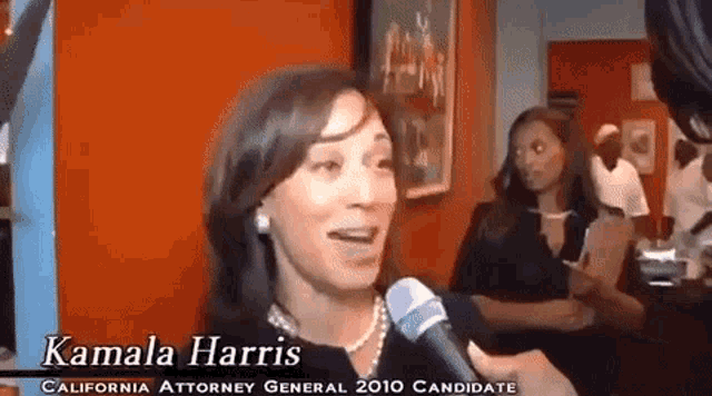Cinecomical Goodnews GIF - Cinecomical Goodnews Kamala - Discover & Share  GIFs