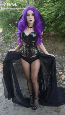 elizabeth vampire lady tiktok gothic goth girl