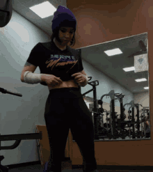 Amberthevalkyrie Muscle Mommy GIF - Amberthevalkyrie Muscle Mommy Absolutely Fabulous GIFs