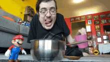 Pouring Water Ricky Berwick GIF - Pouring Water Ricky Berwick Making Mario A Cake GIFs