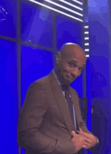 Laughing Gif Thierry Henry GIF - Laughing Gif Thierry Henry GIFs