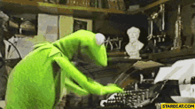 Kermit The Frog Typing GIF - Kermit The Frog Typing Speed GIFs